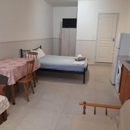 Nest And Rest شقة نيا ميشانيونا